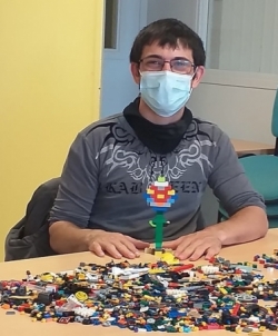 Activité Lego avec Gabriel en maître d’œuvre jeudi 1er juillet