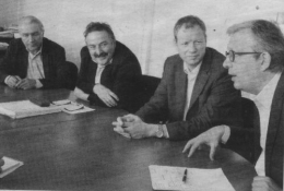 CONF DE PRESSE AVEC Pierre Laurent 11 avril 2013.jpg