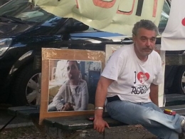 Bruno RICHARD AU 5 EME JOUR DE GREVE DE LA FAIM (800x600).jpg