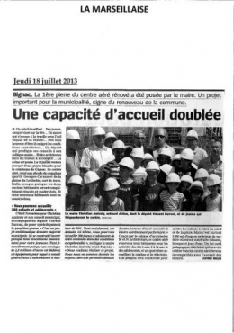 La Marseillaise 18 juillet 2013 Première pierre centre aéré.jpg