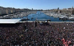 Foule sur Vx Port.jpg