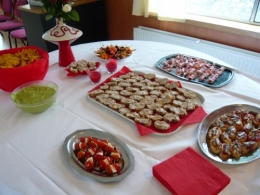 buffet,apéritif,cuisine,un homme au fourneau,réinsertion