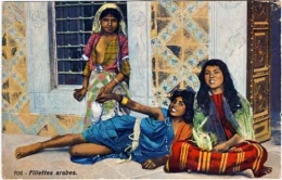 Fillettes-arabes-CP.jpg