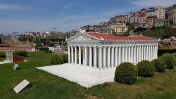 Reconstitution du temple d'Artemise à Ephèse