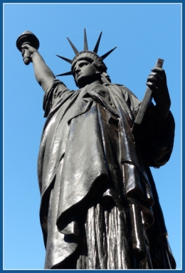 statue de la liberte buenos aires 1.JPG