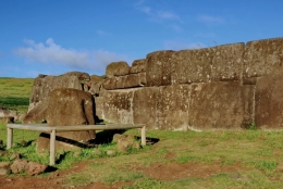 ile de paques_04 Vinapu.JPG