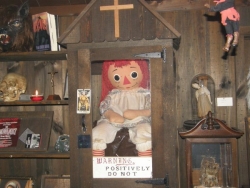 T2 : Annabelle, la poupée de la terreur