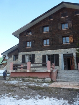 chalet.jpg