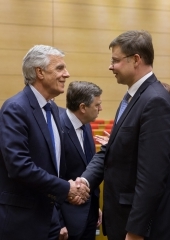 2015-0160-014-SK.JPG