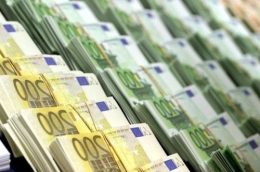 salaires-des-patrons-manuel-valls-confirme-sa-volonte-de-legiferer__879472_.jpg