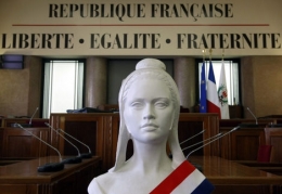 4524048_3_1355_un-buste-de-marianne-symbole-de-la-republique_e35243e71ddef5e23e1a35f5e44f0740.jpg