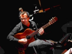 13. le guitariste Claudio Rugo