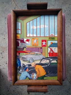 Plateau "dans un garage mécanique"