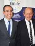 Smile, Bruno Retailleau et Jean-Yves Le Drian.jpg