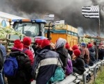 Bonnets rouges à la manoeuvre.jpg