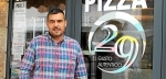 Laurent jaffré, pizzeria à Saint Pierre.jpg