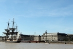 Hermione devant la Place de la Bourse.jpg