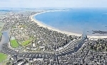 La Baule, station touristique internationale.jpg