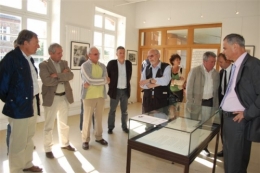 Jacques Rouquette explique la collection de Clergue.JPG
