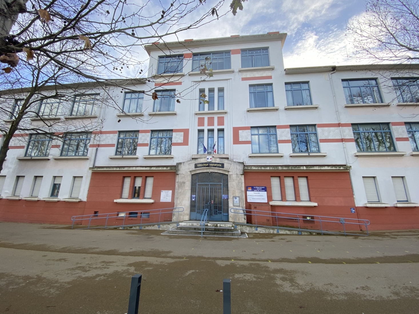 Les origines et la construction du Collège de Varsovie à Carcassonne