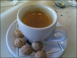 Kafi und Amaretti.jpg