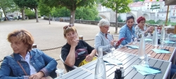 après l'apéro.... le dîner au resto