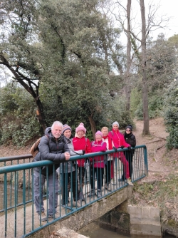 puis nous empruntons un sentier ....