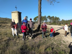 devant l'oratoire à Barbentane