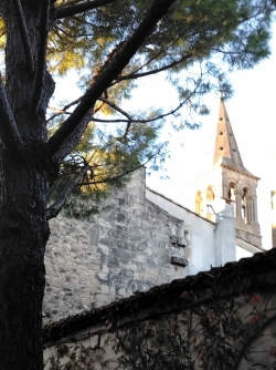 autre vue sur le clocher au solei couchant