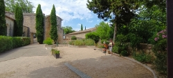 jolie place ombragée