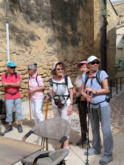 .....une placette ombragée