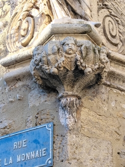 Détail de l'angle de cette demeure