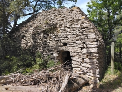 encore une borie sur le bord du chemin