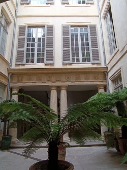 cour intérieure Hôtel particulier d'Aubais