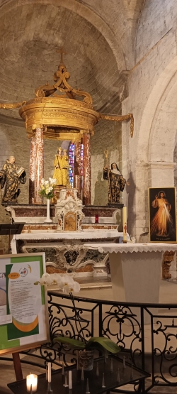 intérieur de ND de Grâce