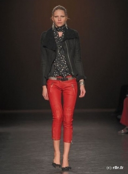 Isabel_Maran_slim_cuir_rouge_2011.jpg