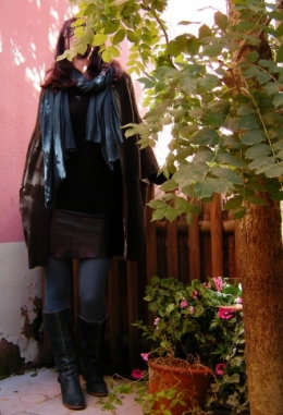 jupe cuir bleu canard 2.2.2.jpg