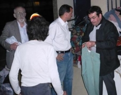 Qui veut un pantalon neuf ?