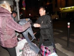 Régis à la recherche de la bonne taille