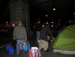 Sous le métro aérien (bis)
