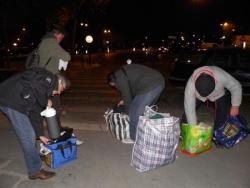 Heureux de recevoir des vêtements