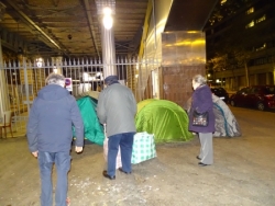 Sous le métro aérien