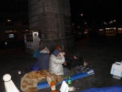 Sous le métro aérien