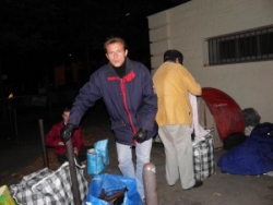 Alexandre sous le métro aérien