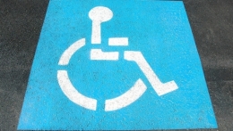 painted-disable-sign-street-handicap-parking-2328893-845x475.jpg