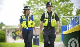 800px-Tackling_anti-social_behaviour_on_patrol-800x475.jpg