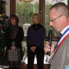 le-maire-garde-le-cap-et-le-village-va-207120.jpg