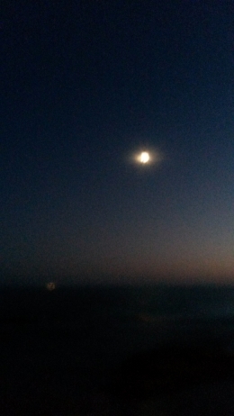 Lune sur lune.jpg