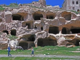 14_Cappadoce_cité souterraine.jpg