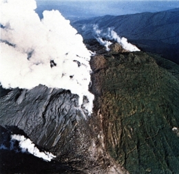 Guadeloupe_Soufrière1976_diapo_04_2_Feuillard-1.jpg